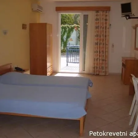 Aparthotel Maria - Renovating Brand New For 2026 Potos