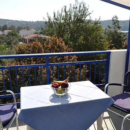 Maria - Renovating Brand New For 2026 Ποτός