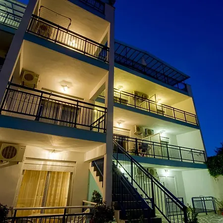 Maria - Renovating Brand New For 2026 Lejlighedshotel