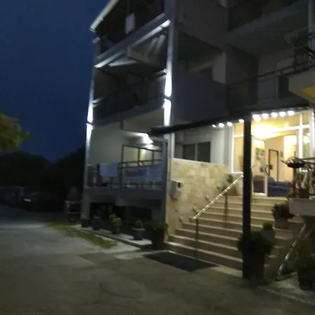 Maria - Renovating Brand New For 2026 4* פוטוס