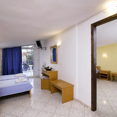 Maria - Renovating Brand New For 2026 3* Ποτός