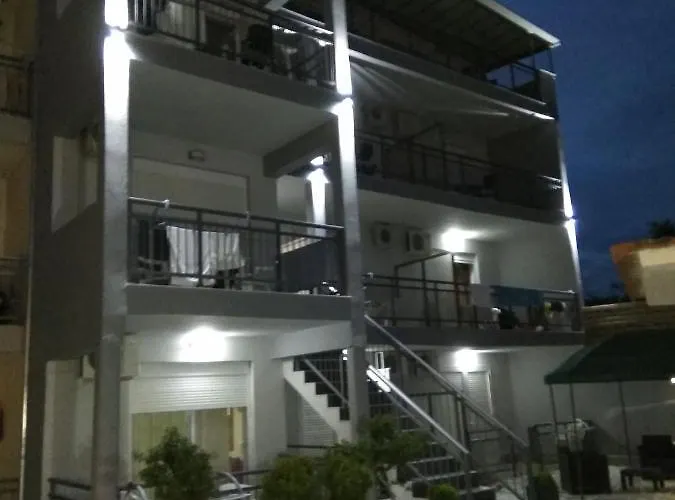 Maria - Renovating Brand New For 2026 Hotel apartamentowy