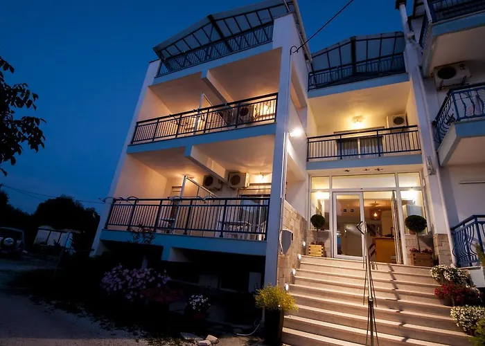 Maria - Renovating Brand New For 2026 Hotel apartamentowy