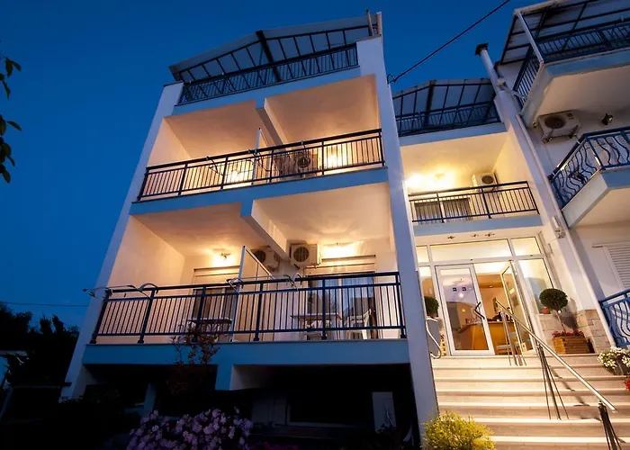 Maria - Renovating Brand New For 2026 3* Potos